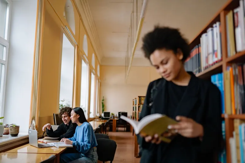 Studying With Friends Feels Amazing — So Why Are Your Grades Getting Worse?