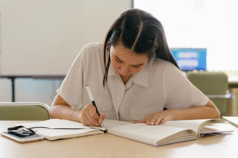 Lectures Are Basically Useless for Your Brain — Here's What the Neuroscience Actually Says